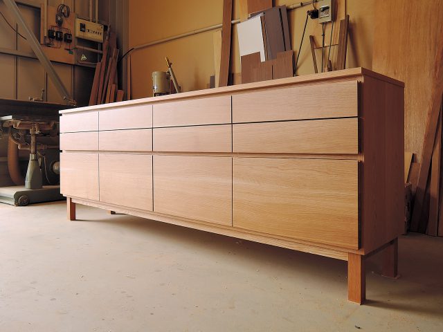 SK Living Chest